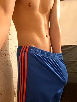 Snapshot of Mrtzz_ chatting on 11-20-25, 02:12 Mrtzz online show from 11-20-25, 02:12