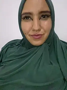 Snapshot of hannahayat chatting on 12-19-24, 10:53 hannahayat online show from 12-19-24, 10:53