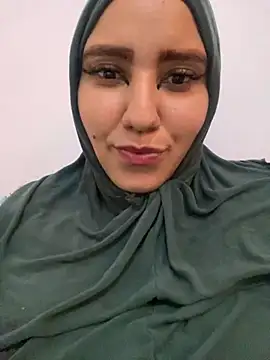 Snapshot of hannahayat chatting on 12-20-24, 09:06 hannahayat online show from 12-20-24, 09:06