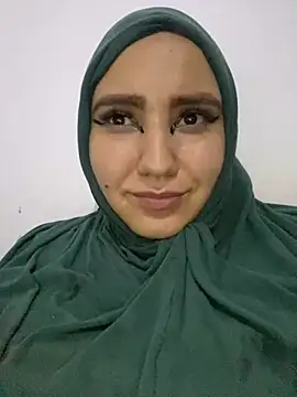 Snapshot of hannahayat chatting on 12-21-24, 12:09 hannahayat online show from 12-21-24, 12:09