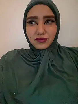 Snapshot of hannahayat chatting on 12-21-24, 03:20 hannahayat online show from 12-21-24, 03:20