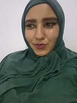 Snapshot of hannahayat chatting on 12-22-24, 12:17 hannahayat online show from 12-22-24, 12:17