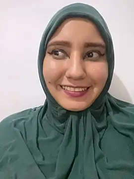 Snapshot of hannahayat chatting on 01-04-25, 12:05 hannahayat online show from 01-04-25, 12:05