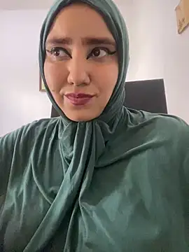 Snapshot of hannahayat chatting on 01-06-25, 04:23 hannahayat online show from 01-06-25, 04:23