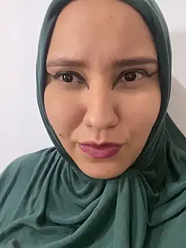 Snapshot of hannahayat chatting on 01-31-25, 03:44 hannahayat online show from 01-31-25, 03:44