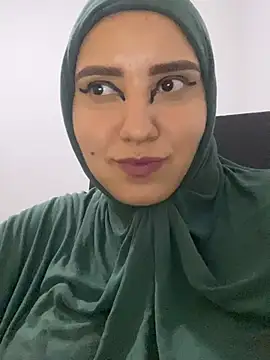 Snapshot of hannahayat chatting on 03-06-25, 02:09 hannahayat online show from 03-06-25, 02:09