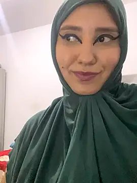 Snapshot of hannahayat chatting on 09-18-25, 01:18 hannahayat online show from 09-18-25, 01:18