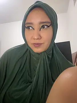 Snapshot of hannahayat chatting on 11-19-25, 09:26 hannahayat online show from 11-19-25, 09:26