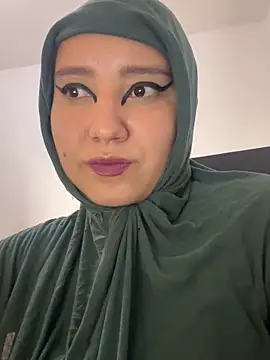 Snapshot of hannahayat chatting on 11-20-25, 01:44 hannahayat online show from 11-20-25, 01:44