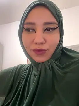 Snapshot of hannahayat chatting on 11-28-25, 02:31 hannahayat online show from 11-28-25, 02:31