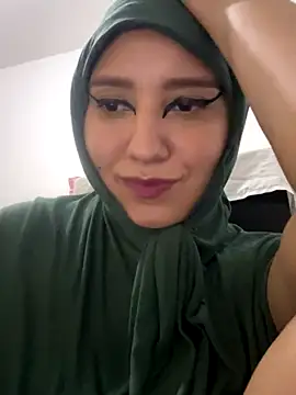 Snapshot of hannahayat chatting on 11-29-25, 02:36 hannahayat online show from 11-29-25, 02:36