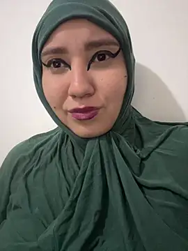 Snapshot of hannahayat chatting on 12-14-25, 02:22 hannahayat online show from 12-14-25, 02:22