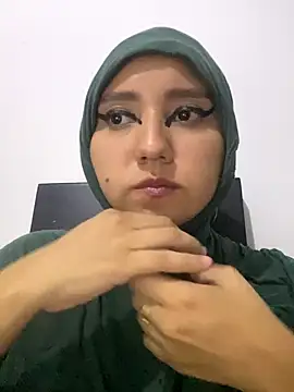 Snapshot of hannahayat chatting on 01-08-26, 10:56 hannahayat online show from 01-08-26, 10:56