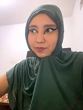 Snapshot of hannahayat chatting on 01-15-26, 08:45 hannahayat online show from 01-15-26, 08:45