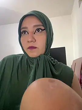 Snapshot of hannahayat chatting on 02-04-26, 03:07 hannahayat online show from 02-04-26, 03:07