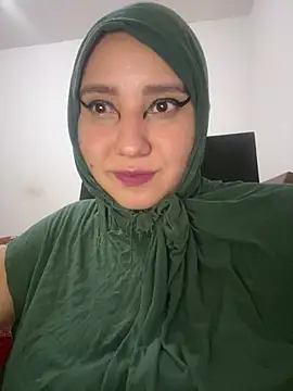 Snapshot of hannahayat chatting on 02-25-26, 02:54 hannahayat online show from 02-25-26, 02:54