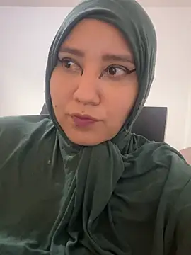 Snapshot of hannahayat chatting on 02-25-26, 03:32 hannahayat online show from 02-25-26, 03:32