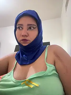 hannahayat online show from 06-18-26, 01:59