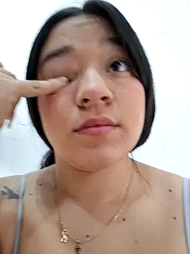 -VICKKY online show from 04-22-26, 02:07