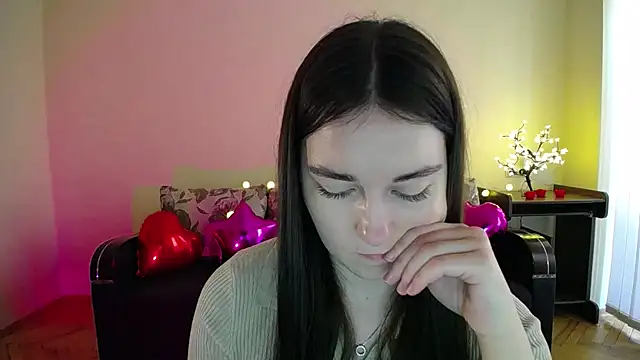 Pretty shy online show from 03-10-25, 12:48