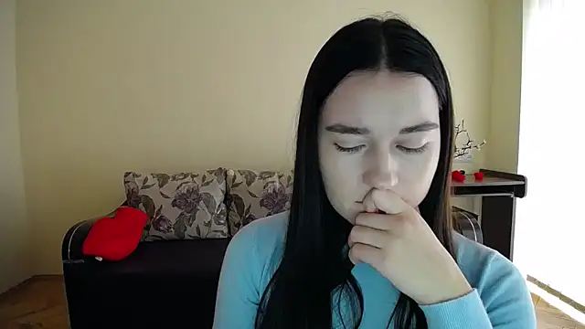 Pretty shy online show from 11-09-25, 09:18