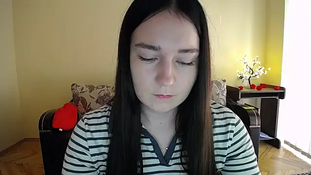 Pretty shy online show from 06-08-26, 08:58
