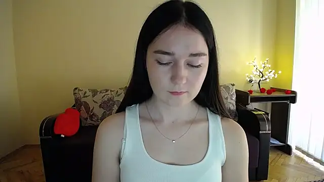 Pretty shy online show from 06-10-26, 09:19