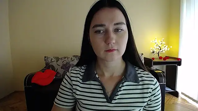 Pretty shy online show from 07-25-26, 09:18