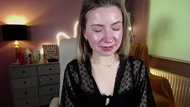 Mia Tasty online show from 03-06-25, 10:52