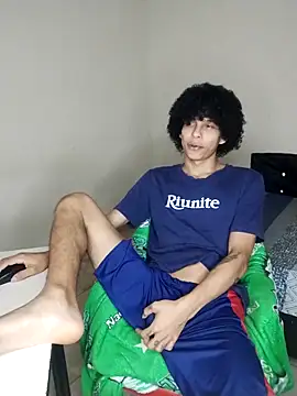 Snapshot of cardrey05 chatting on 11-28-25, 02:14 cardrey05 online show from 11-28-25, 02:14