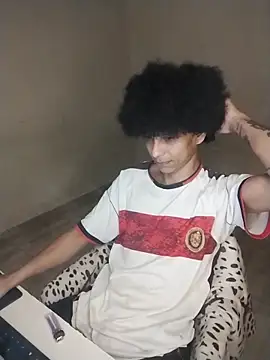 Snapshot of cardrey05 chatting on 12-22-25, 06:43 cardrey05 online show from 12-22-25, 06:43