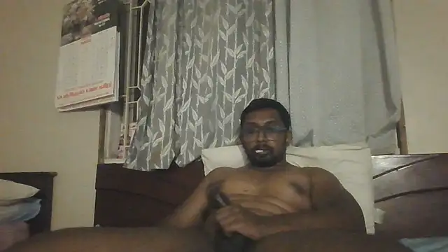 Snapshot of chennaibull101 chatting on 06-20-26, 06:00 chennaibull101 online show from 06-20-26, 06:00