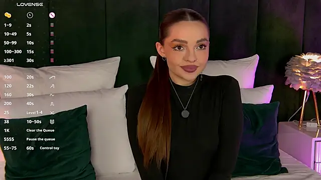 Snapshot of AnaWest chatting on 01-23-25, 08:36 AnaWest online show from 01-23-25, 08:36