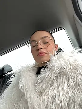 Snapshot of AnaWest chatting on 01-27-25, 05:36 AnaWest online show from 01-27-25, 05:36