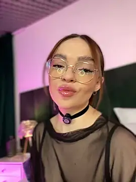 Snapshot of AnaWest chatting on 01-28-25, 12:00 AnaWest online show from 01-28-25, 12:00