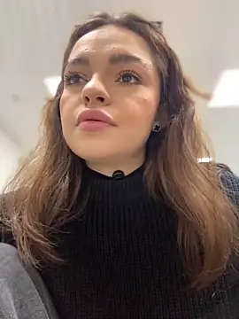 Snapshot of AnaWest chatting on 02-25-25, 05:52 AnaWest online show from 02-25-25, 05:52