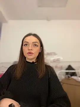 Snapshot of AnaWest chatting on 03-04-25, 05:53 AnaWest online show from 03-04-25, 05:53