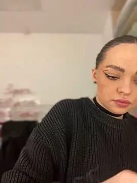 Snapshot of AnaWest chatting on 03-10-25, 06:27 AnaWest online show from 03-10-25, 06:27