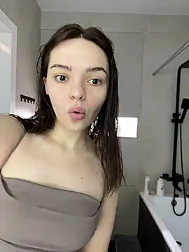 Snapshot of AnaWest chatting on 03-18-25, 02:36 AnaWest online show from 03-18-25, 02:36