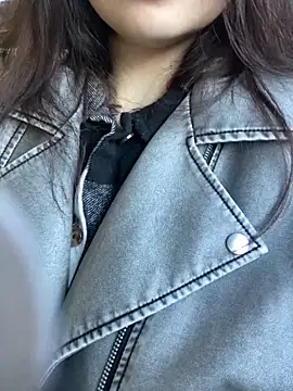 Snapshot of AnaWest chatting on 09-29-25, 05:34 AnaWest online show from 09-29-25, 05:34