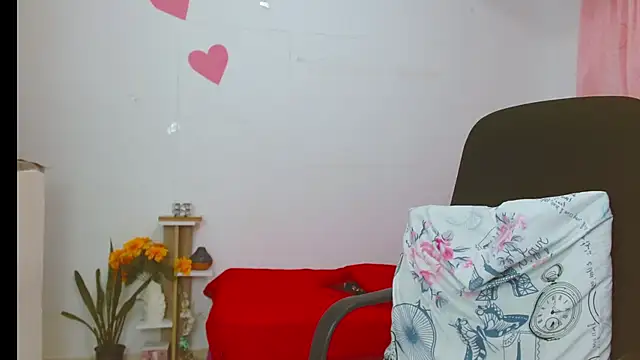 chantalsemenova1 online show from 07-25-26, 09:45