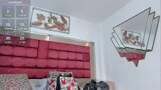 Snapshot of BonnieCute_ chatting on 10-24-25, 12:19 BonnieCute online show from 10-24-25, 12:19