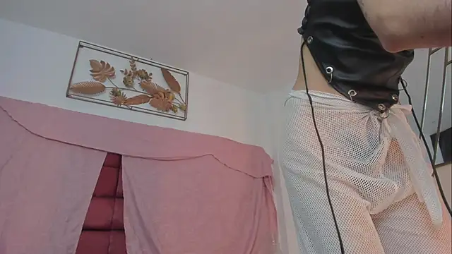 Snapshot of BonnieCute_ chatting on 12-15-25, 11:53 BonnieCute online show from 12-15-25, 11:53