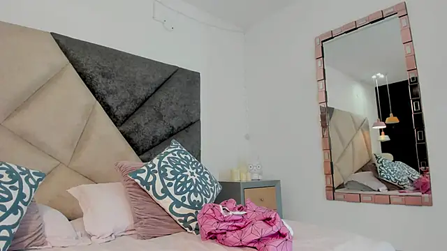 BonnieCute  online show from 04-20-26, 11:39