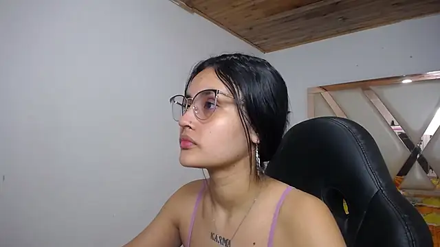 Snapshot of antonella_sweetlittle chatting on 12-31-24, 12:25 antonella sweetlittle online show from 12-31-24, 12:25