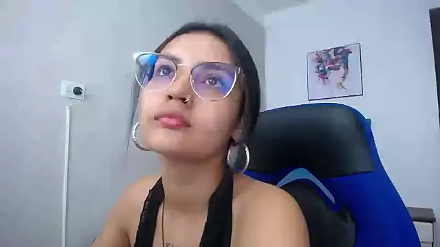 Snapshot of antonella_sweetlittle chatting on 02-20-25, 12:25 antonella sweetlittle online show from 02-20-25, 12:25