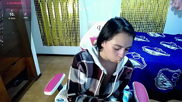 Snapshot of lika_joshua chatting on 01-08-25, 10:58 lika joshua online show from 01-08-25, 10:58