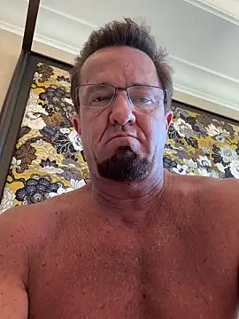 sluttydylan online show from 05-01-26, 11:53