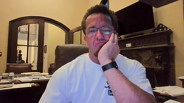 Snapshot of sluttydylan chatting on 05-08-26, 02:39 sluttydylan online show from 05-08-26, 02:39