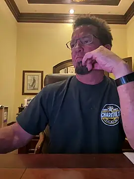 Snapshot of sluttydylan chatting on 05-16-26, 01:02 sluttydylan online show from 05-16-26, 01:02